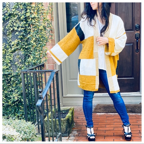 ✨LAST ONE✨Boho Chic Color Block Knit Cardigan - Picture 3 of 8